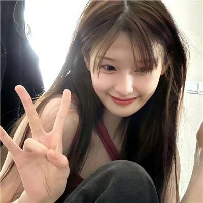 某影后之女恋爱脑怒怼网友，品牌方解约，三天三夜持续发酵